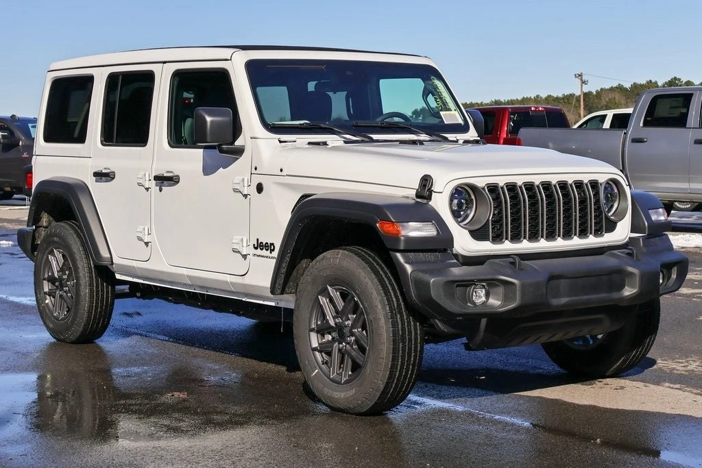 2025 Jeep JL Wrangler - Image 3 of 12