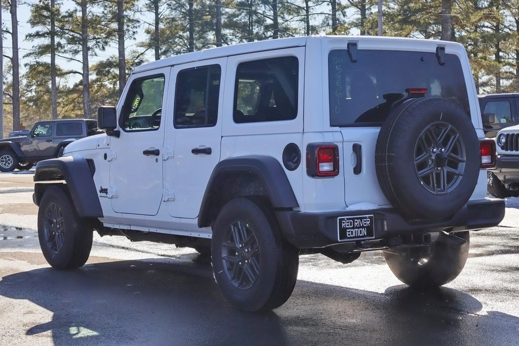 2025 Jeep JL Wrangler - Image 7 of 12