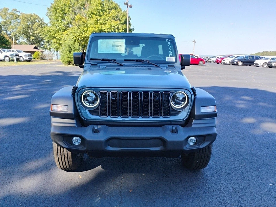 2025 Jeep JL Wrangler - Image 2 of 12