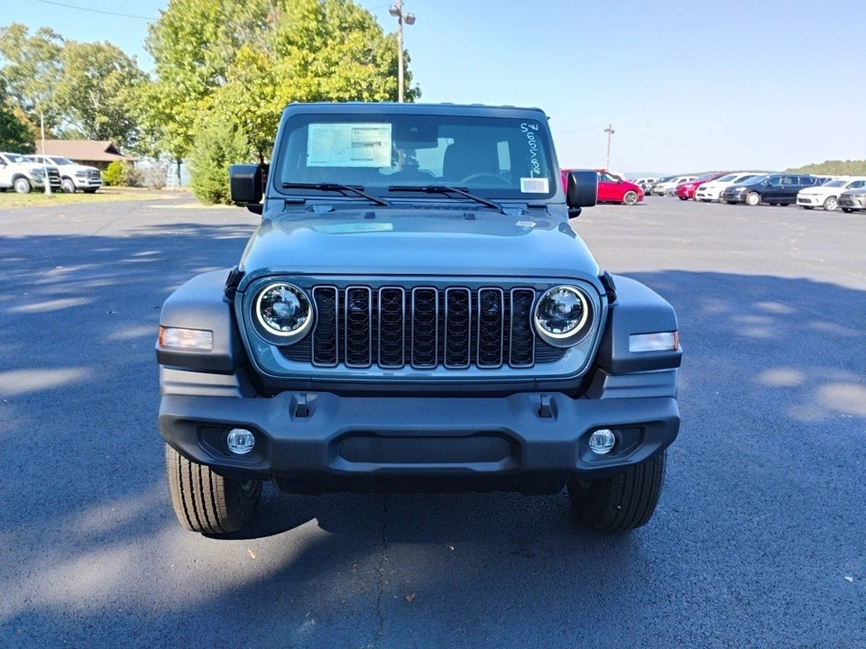 2025 Jeep JL Wrangler - Image 2 of 12