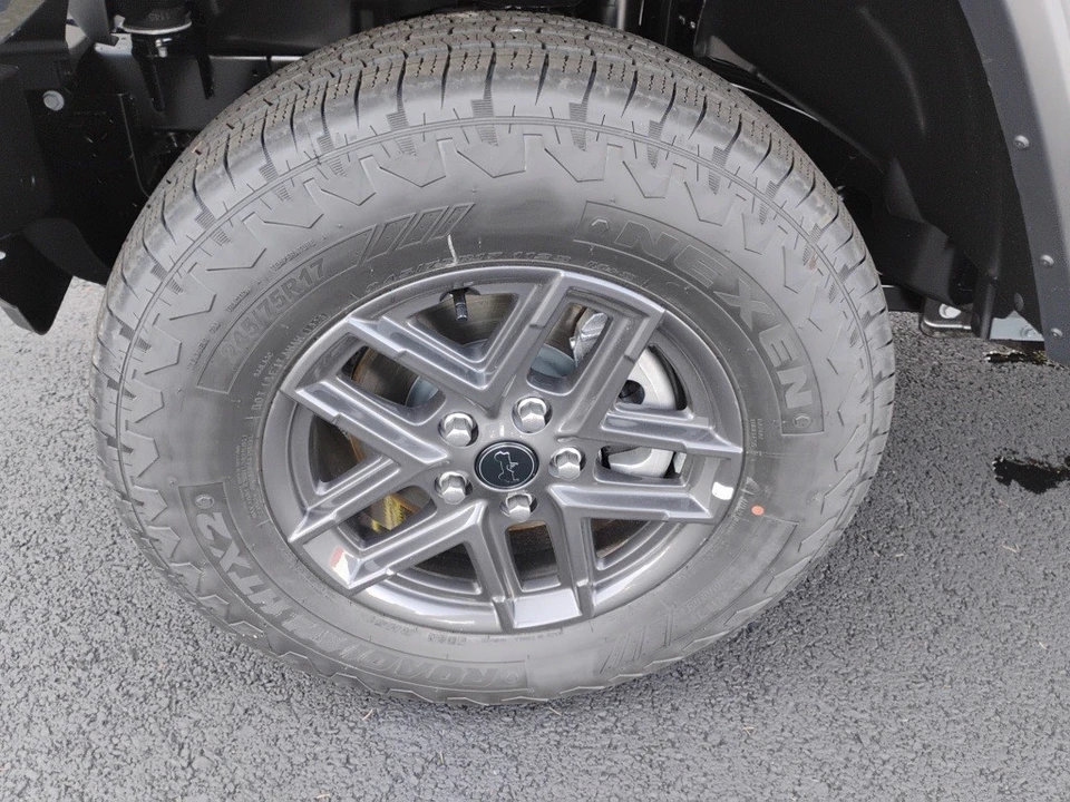 2025 Jeep JL Wrangler - Image 9 of 12