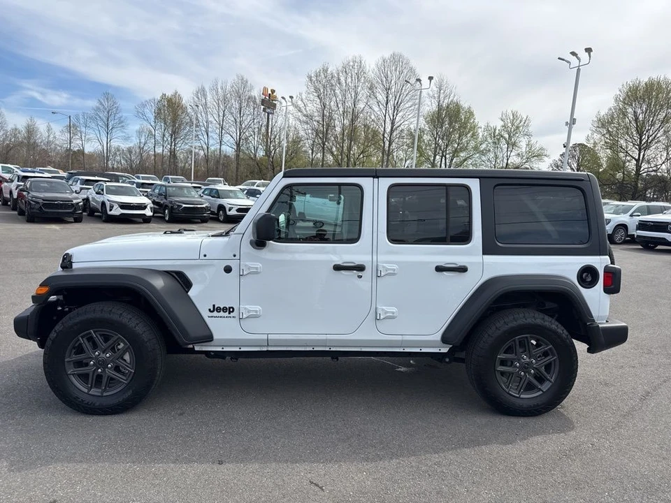 2025 Jeep JL Wrangler - Image 2 of 31