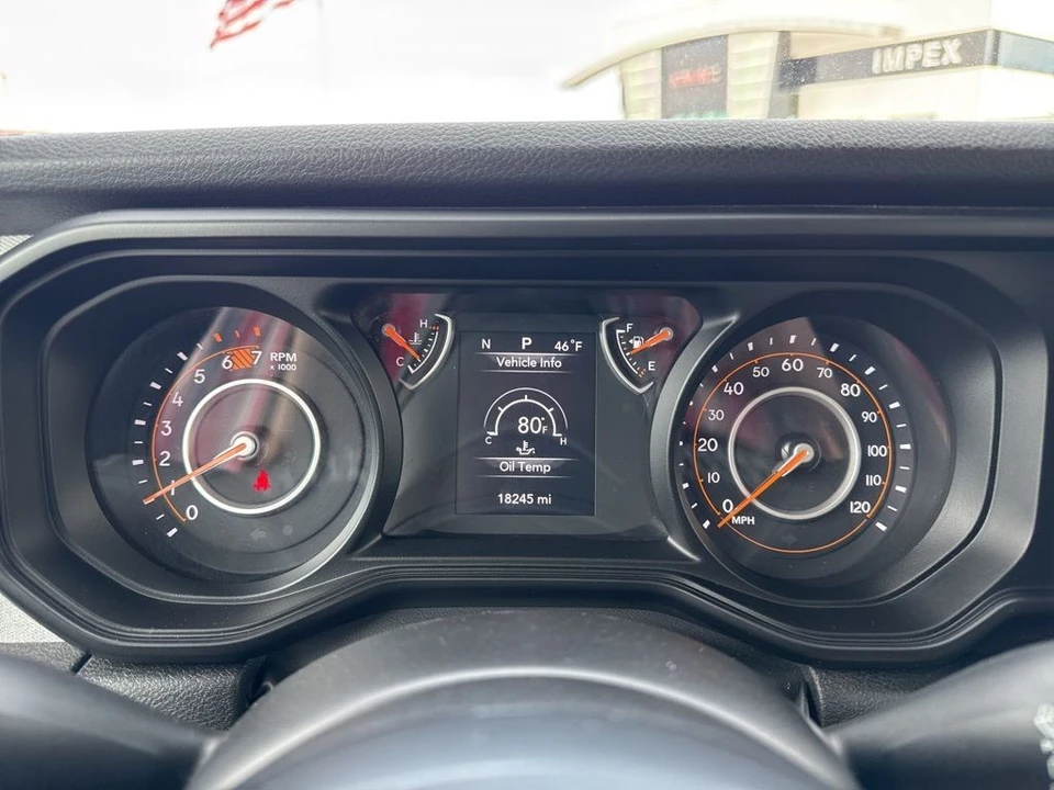 2025 Jeep JL Wrangler - Image 23 of 31
