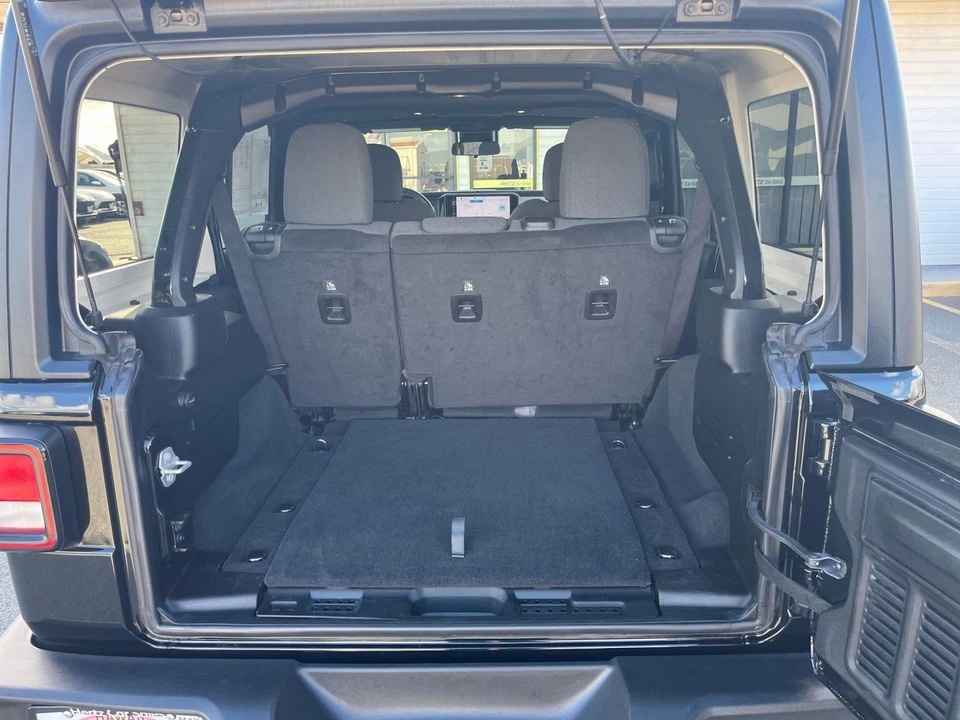 2025 Jeep JL Wrangler - Image 31 of 31