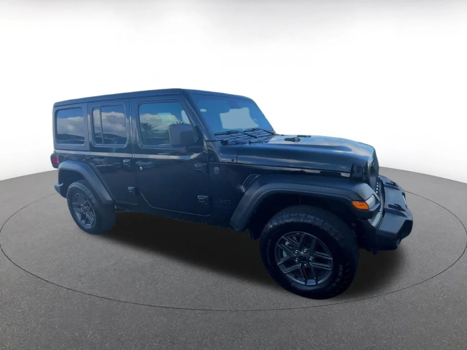 2025 Jeep JL Wrangler - Image 2 of 31