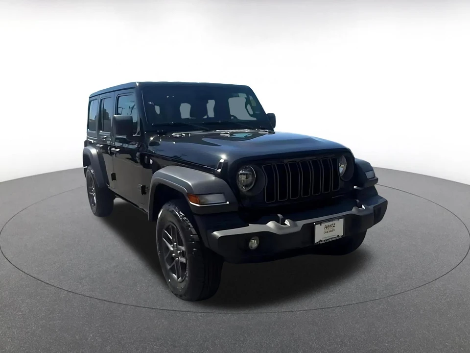2025 Jeep JL Wrangler - Image 3 of 31