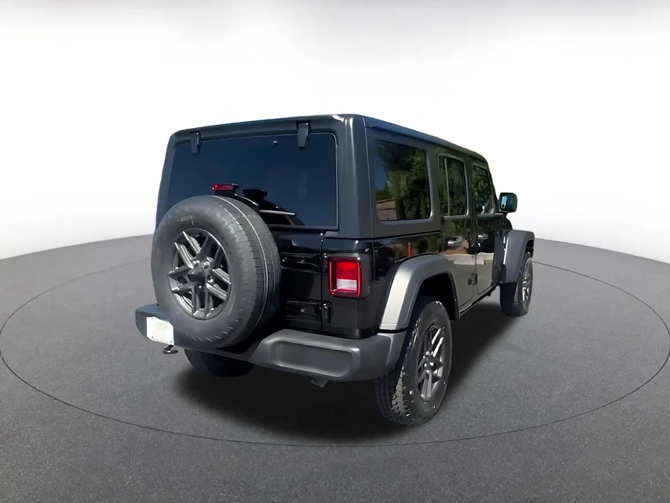 2025 Jeep JL Wrangler - Image 14 of 31