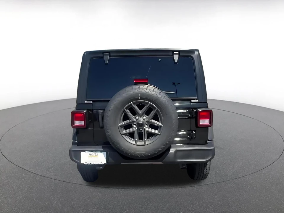 2025 Jeep JL Wrangler - Image 12 of 31