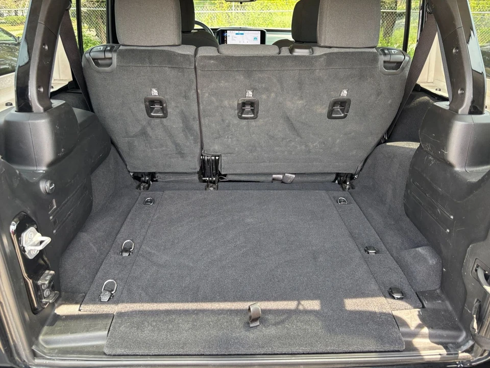 2025 Jeep JL Wrangler - Image 31 of 31