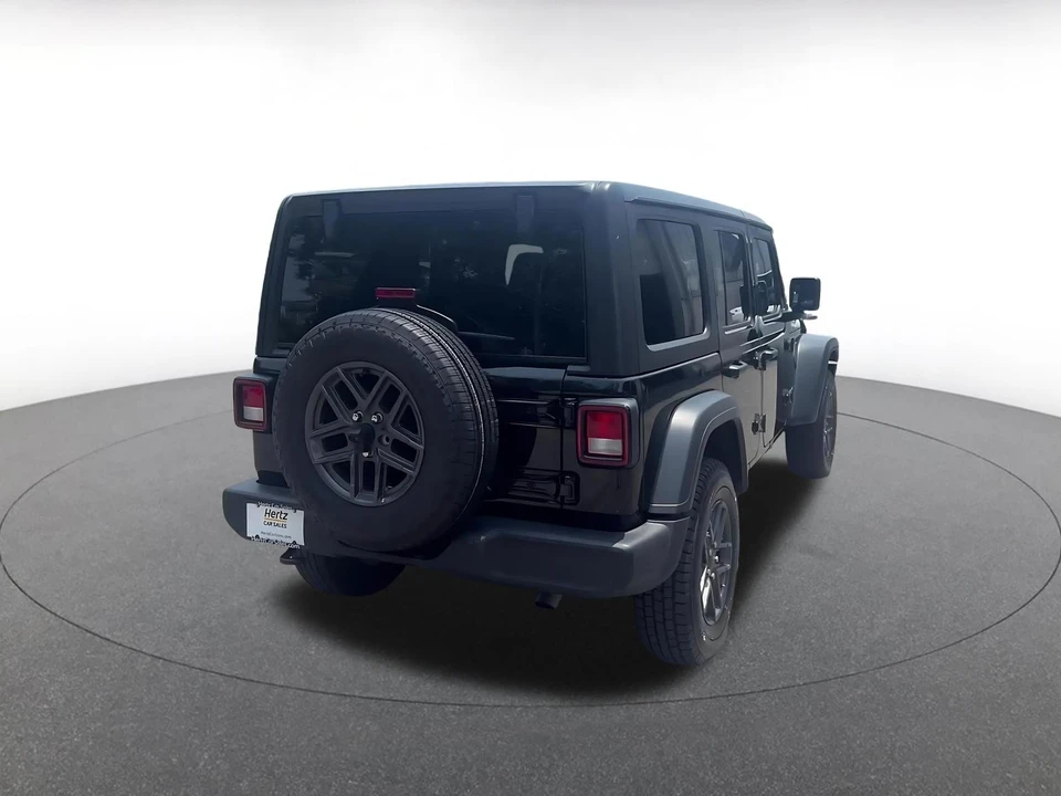 2025 Jeep JL Wrangler - Image 15 of 31