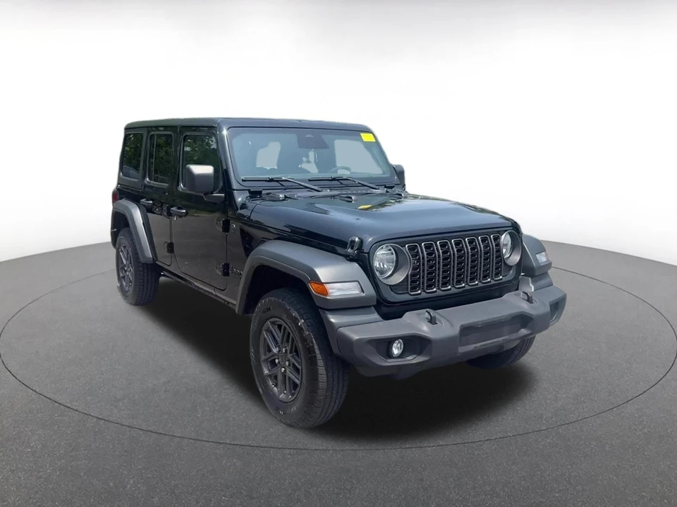 2025 Jeep JL Wrangler - Image 2 of 31