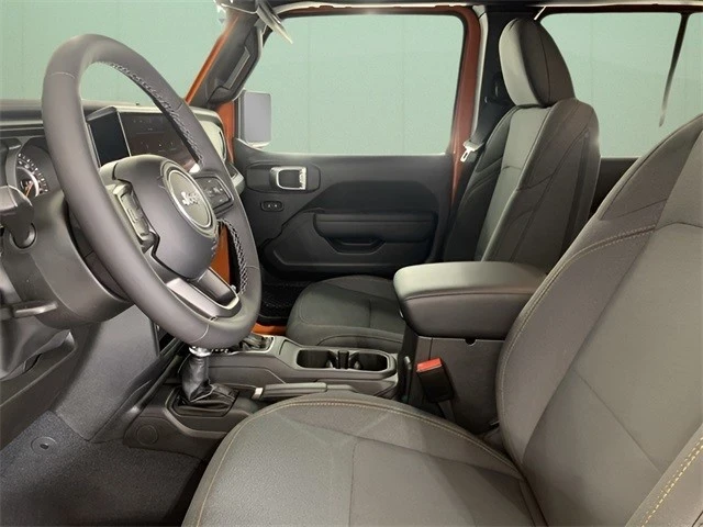 2025 Jeep JL Wrangler - Image 19 of 21