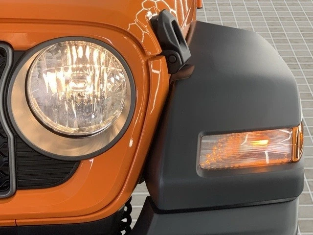 2025 Jeep JL Wrangler - Image 10 of 12