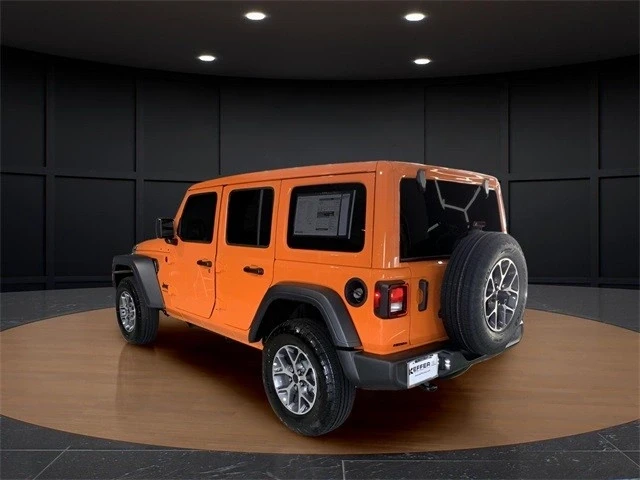 2025 Jeep JL Wrangler - Image 3 of 12