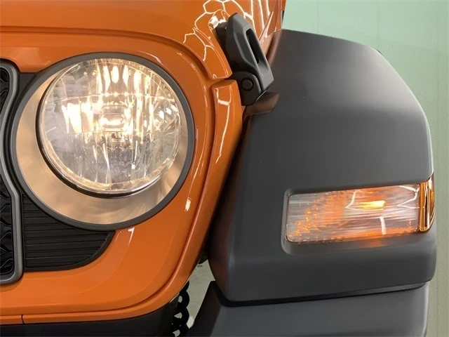 2025 Jeep JL Wrangler - Image 10 of 21