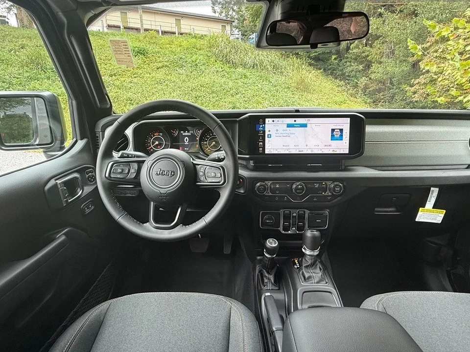 2025 Jeep JL Wrangler - Image 11 of 21