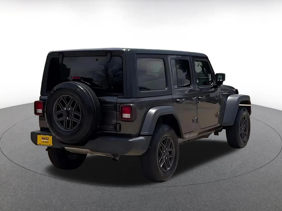 2025 Jeep JL Wrangler - Image 16 of 31