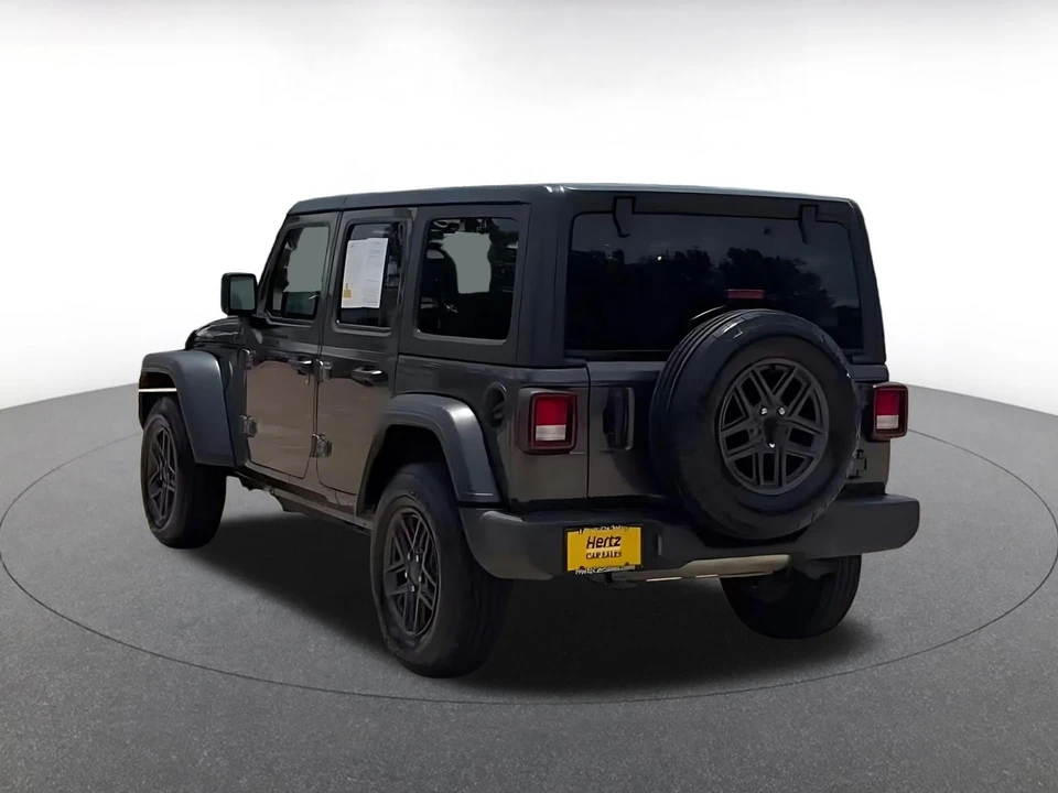 2025 Jeep JL Wrangler - Image 13 of 31