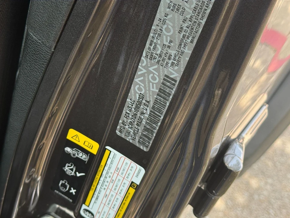 2025 Jeep JL Wrangler - Image 31 of 31