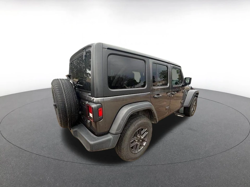 2025 Jeep JL Wrangler - Image 4 of 13