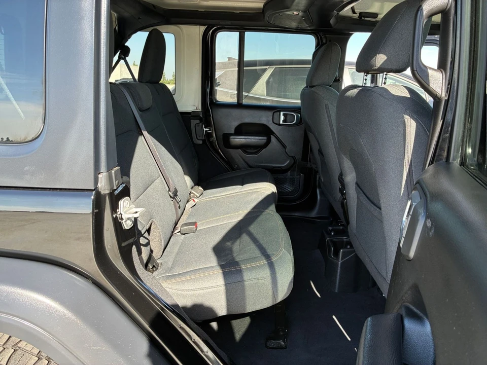 2025 Jeep JL Wrangler - Image 26 of 31