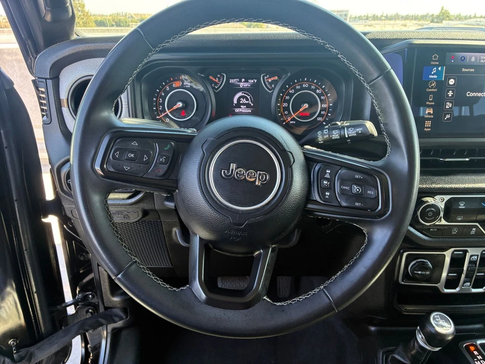 2025 Jeep JL Wrangler - Image 28 of 31