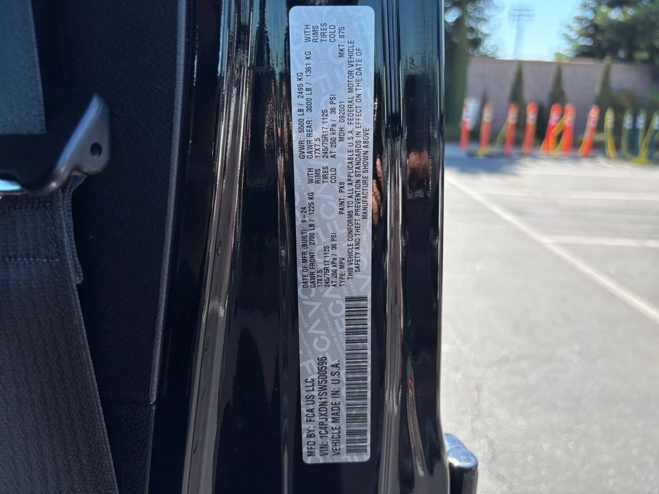 2025 Jeep JL Wrangler - Image 30 of 31