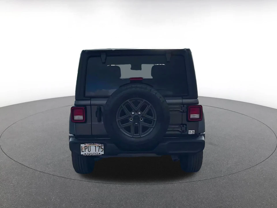 2025 Jeep JL Wrangler - Image 14 of 31