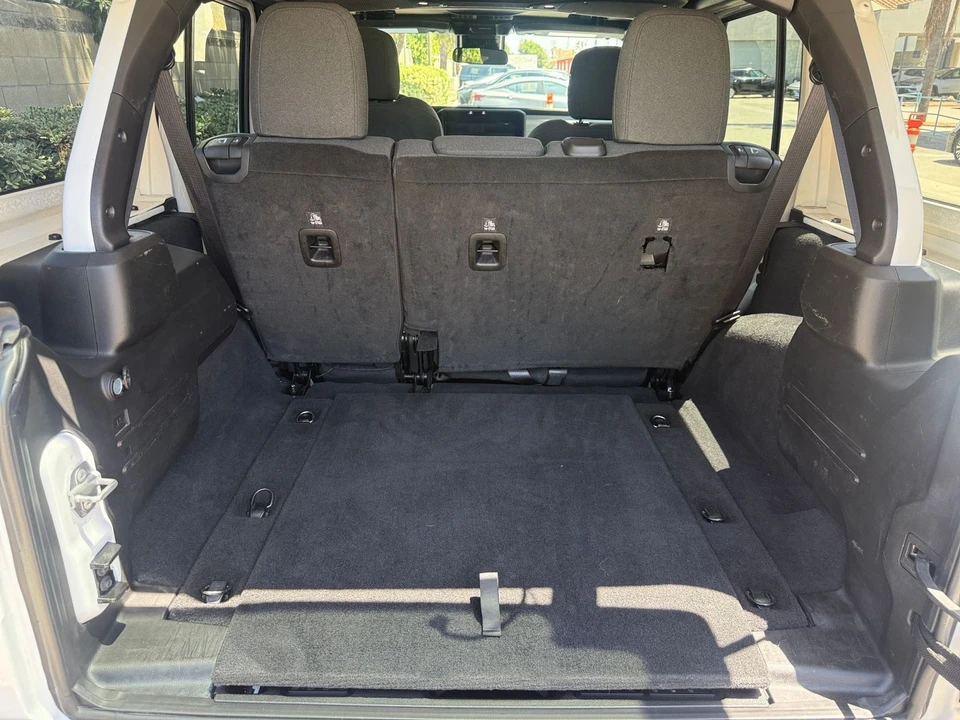 2025 Jeep JL Wrangler - Image 29 of 31