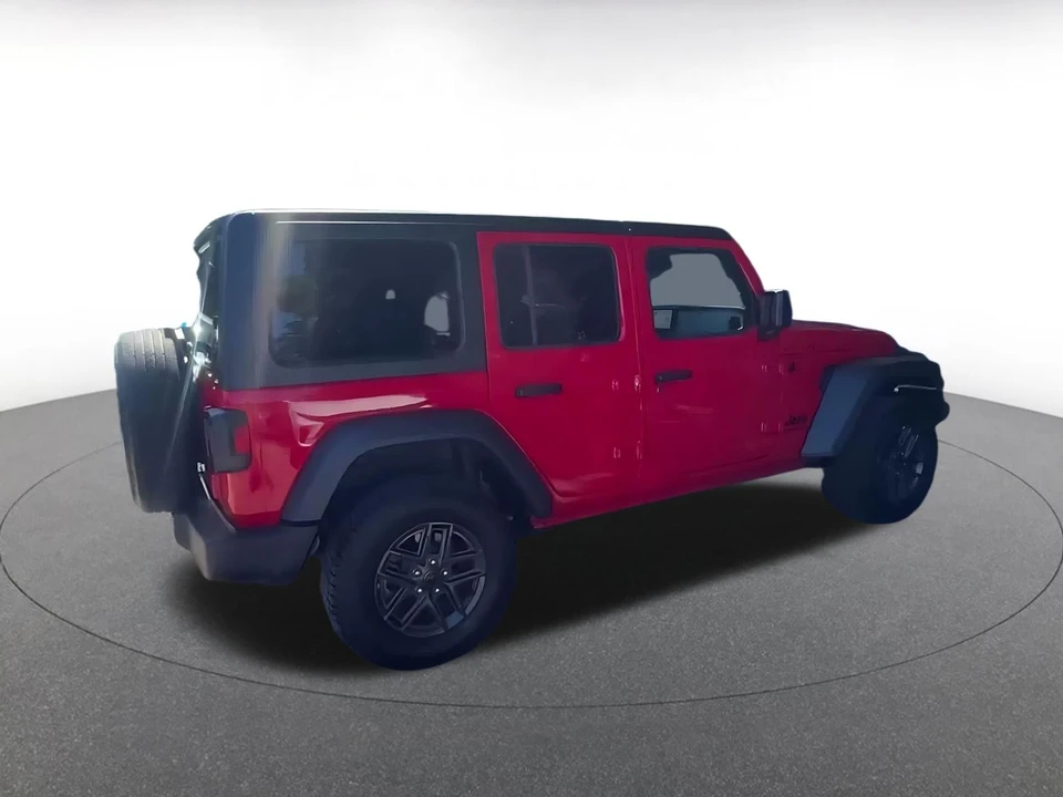 2025 Jeep JL Wrangler - Image 11 of 31