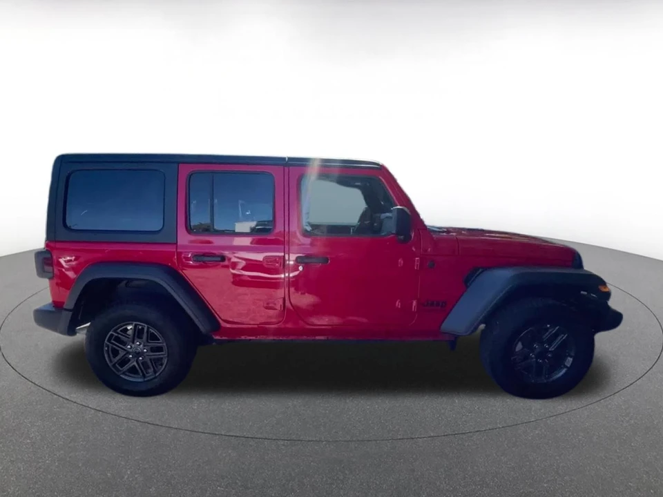 2025 Jeep JL Wrangler - Image 16 of 31