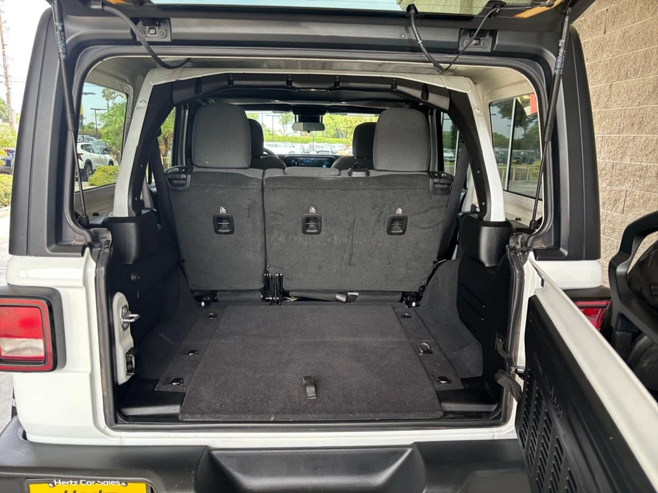 2025 Jeep JL Wrangler - Image 31 of 31