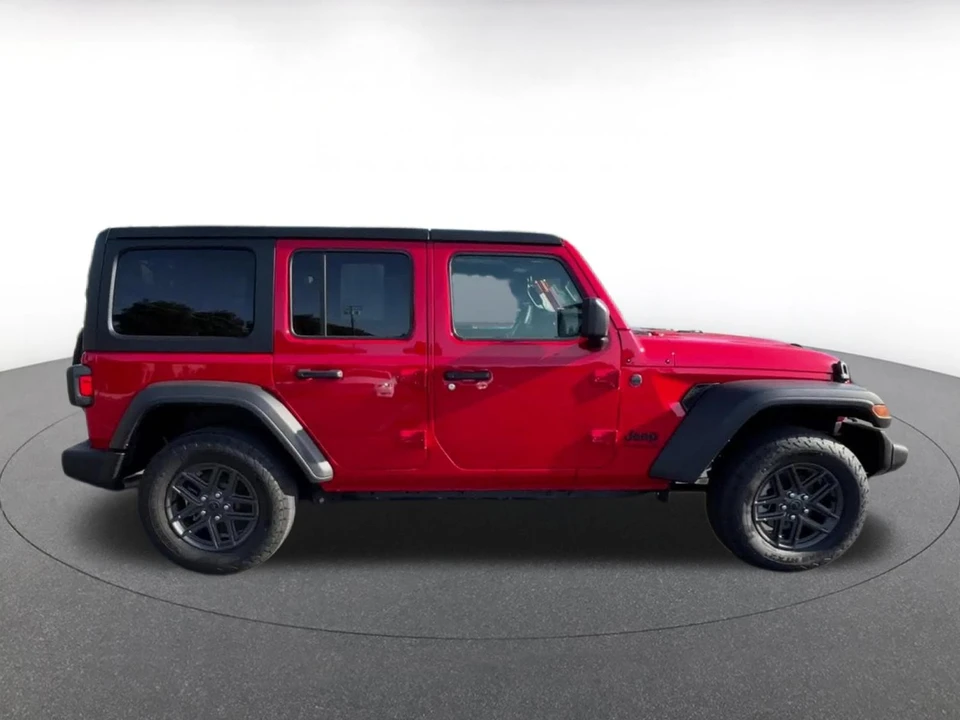 2025 Jeep - Image 15 of 31