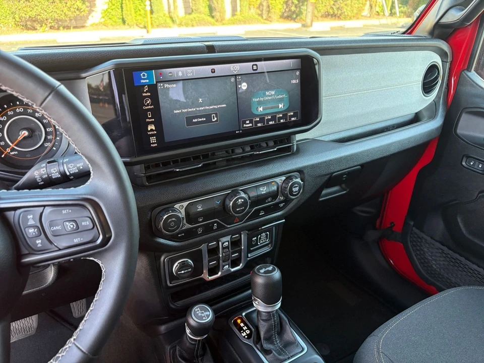 2025 Jeep - Image 16 of 31