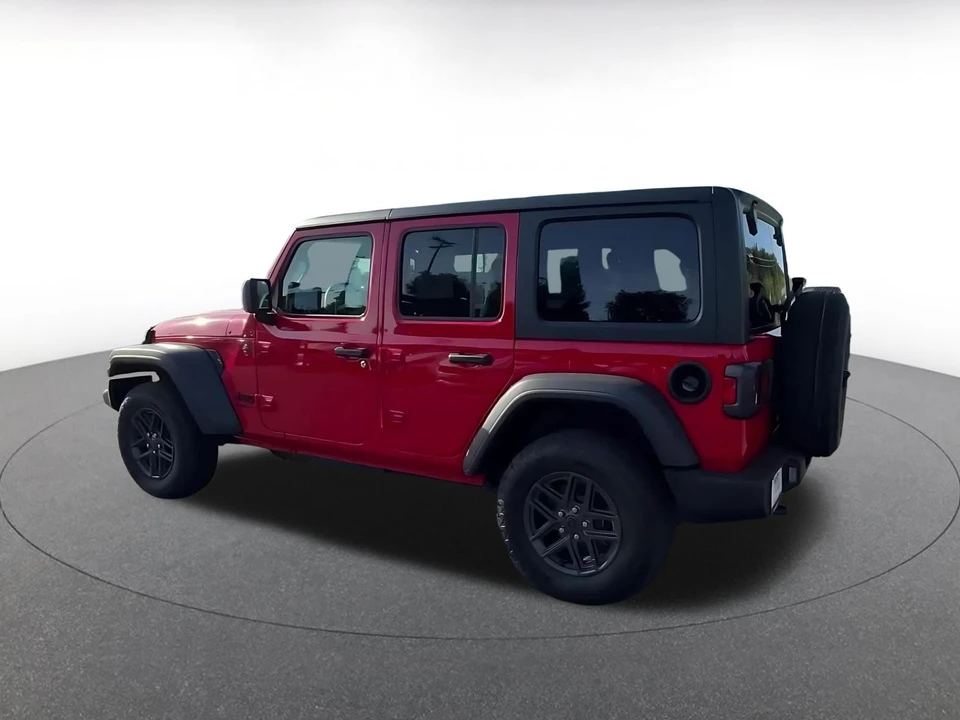 2025 Jeep JL Wrangler - Image 9 of 31