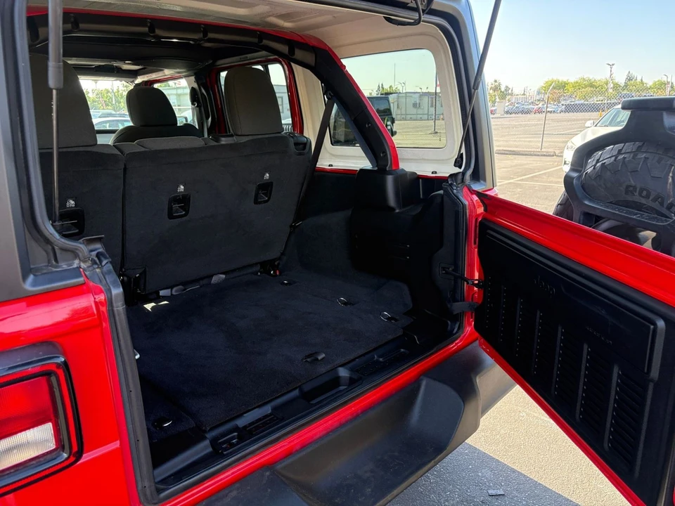2025 Jeep JL Wrangler - Image 31 of 31