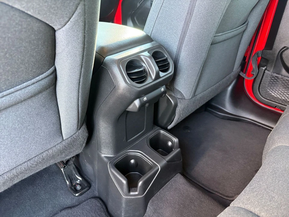2025 Jeep - Image 20 of 31