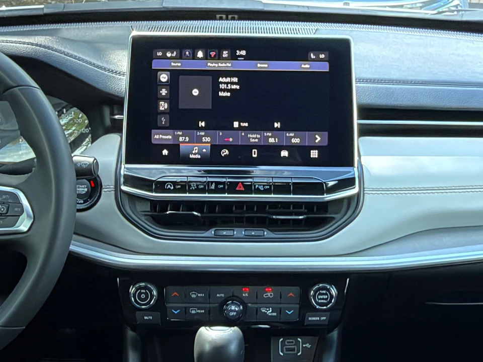 2025 Jeep JL Wrangler - Image 21 of 31