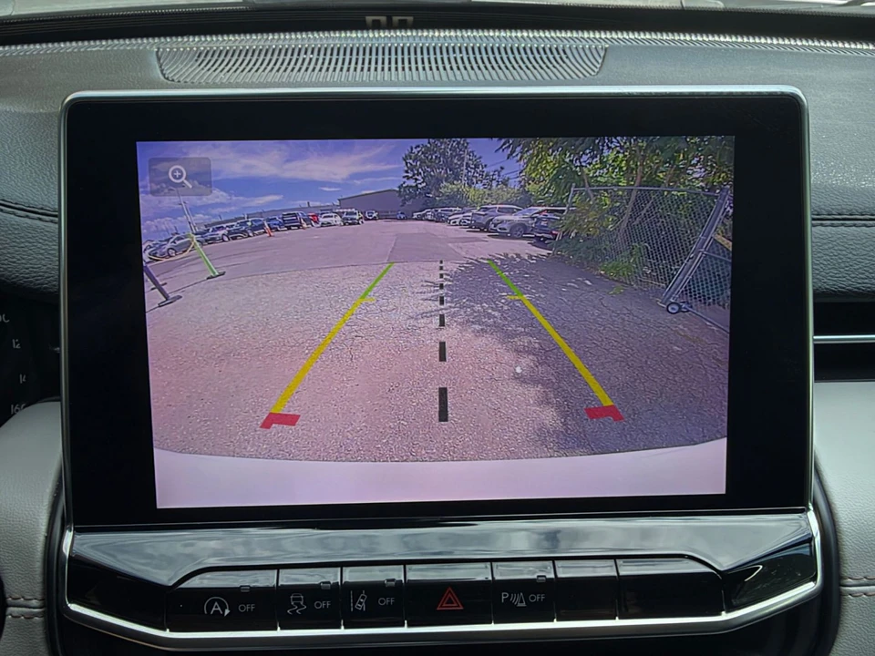 2025 Jeep JL Wrangler - Image 26 of 31