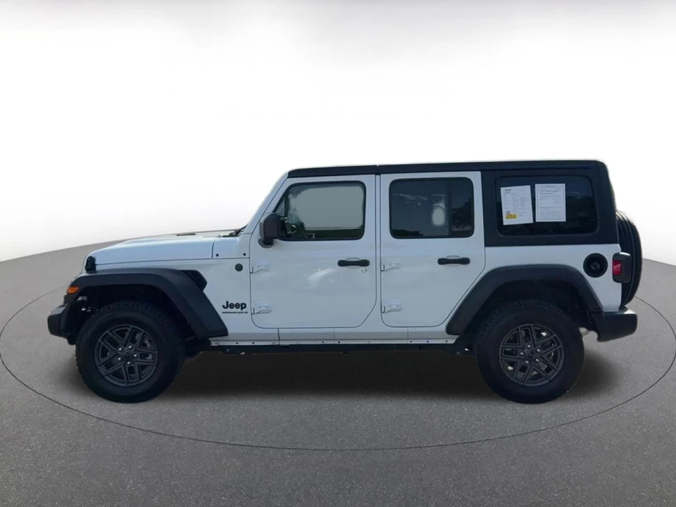 2025 Jeep JL Wrangler - Image 9 of 31