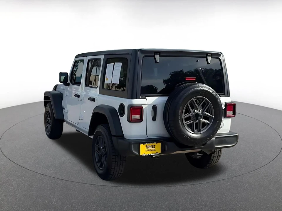 2025 Jeep JL Wrangler - Image 12 of 31