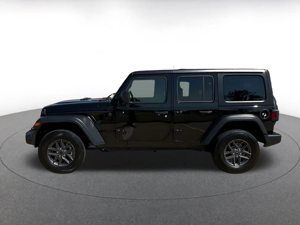 2025 Jeep JL Wrangler - Image 3 of 31
