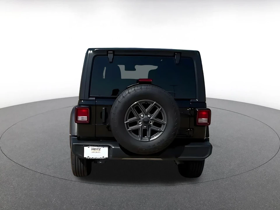 2025 Jeep JL Wrangler - Image 11 of 31