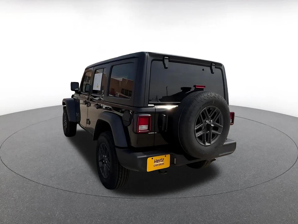 2025 Jeep JL Wrangler - Image 12 of 31