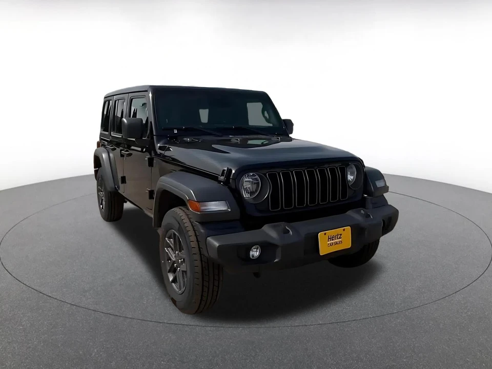 2025 Jeep JL Wrangler - Image 3 of 31