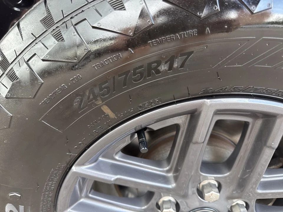 2025 Jeep JL Wrangler - Image 31 of 31