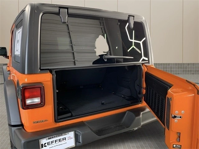 2025 Jeep JL Wrangler - Image 14 of 21