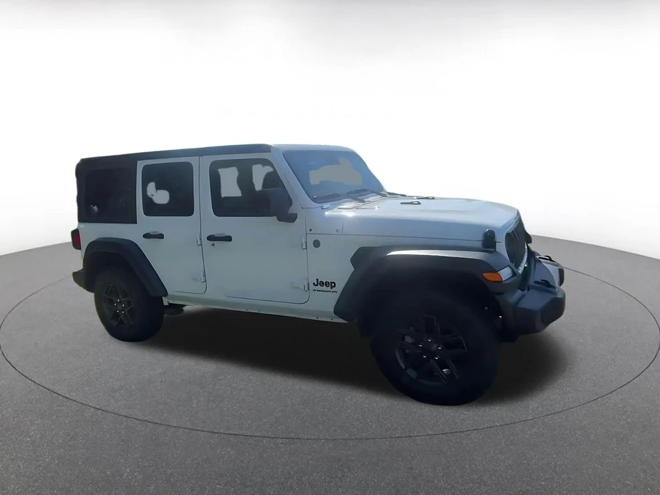 2025 Jeep JL Wrangler - Image 2 of 31
