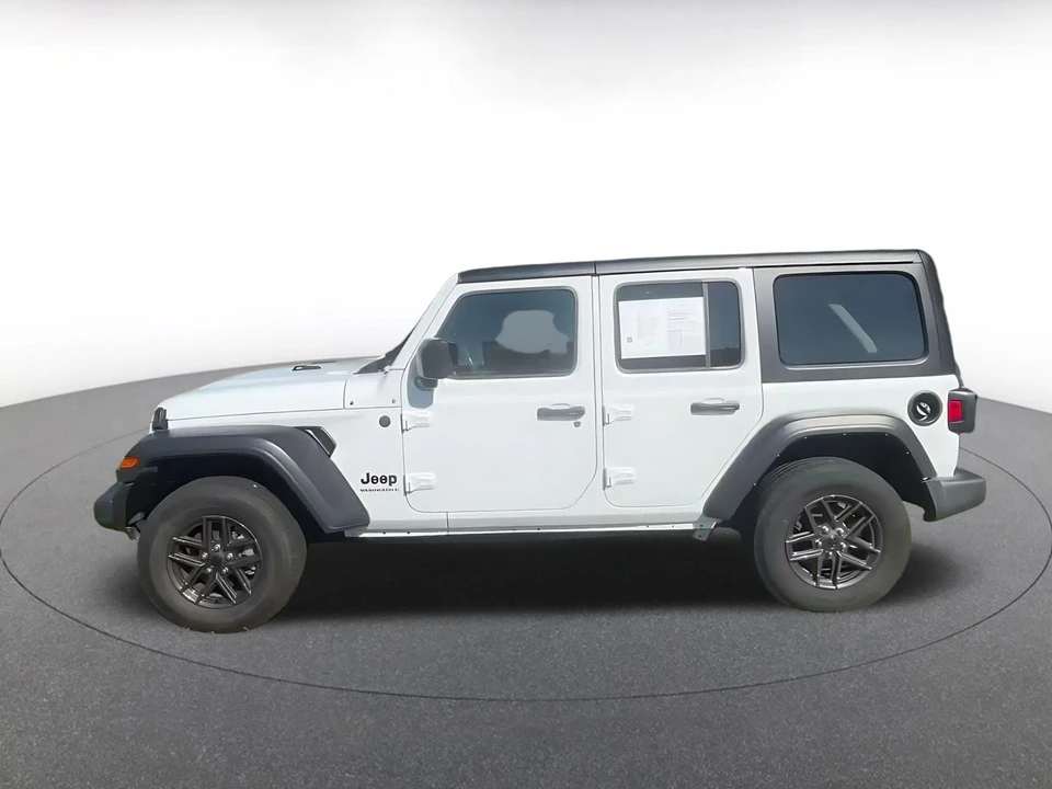 2025 Jeep JL Wrangler - Image 9 of 31