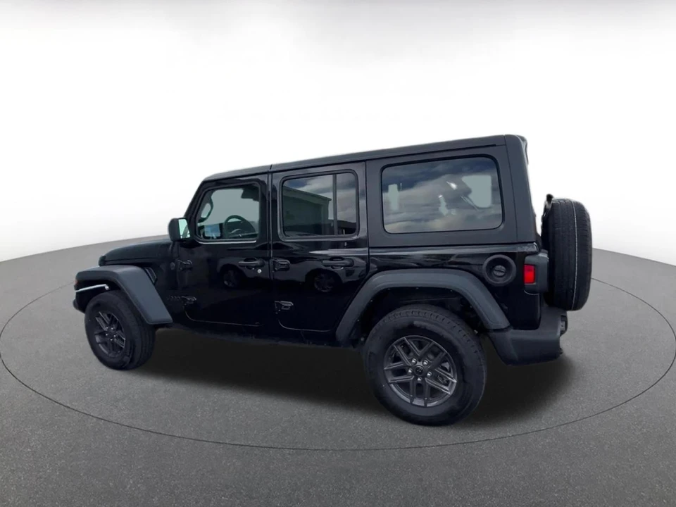 2025 Jeep JL Wrangler - Image 9 of 31